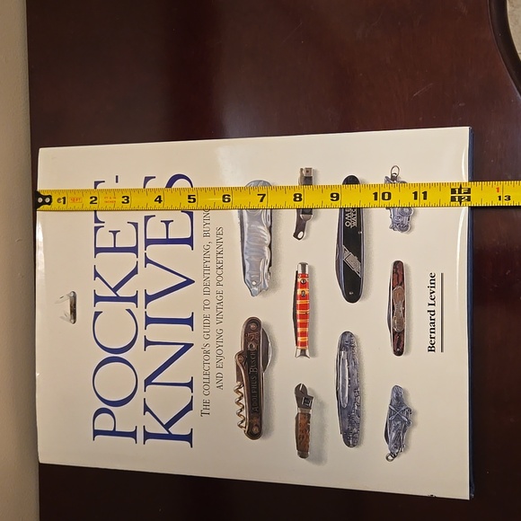 Pocket Knives Collectors Reference Guide Book - Picture 10 of 11